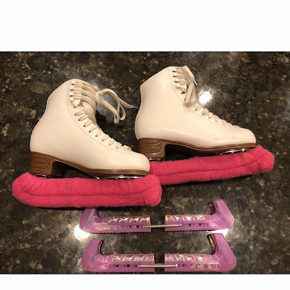 Jackson Figure Skate Other - Jackson Figure Ice Skates Child Size 4+ ICE COVERS